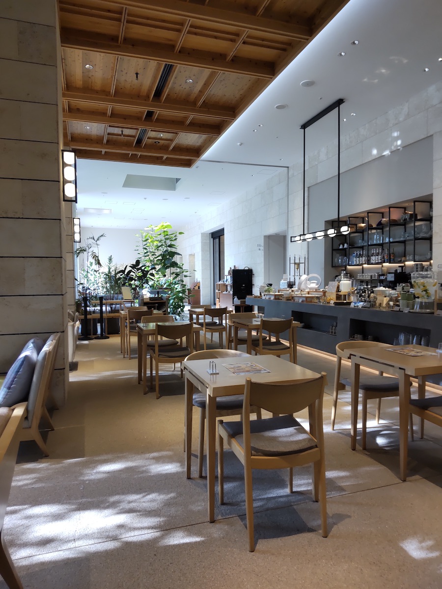 Hotel Strata restaurant