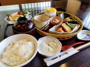3 Must-Try Restaurant Chains in Japan: How to Order and What to Eat